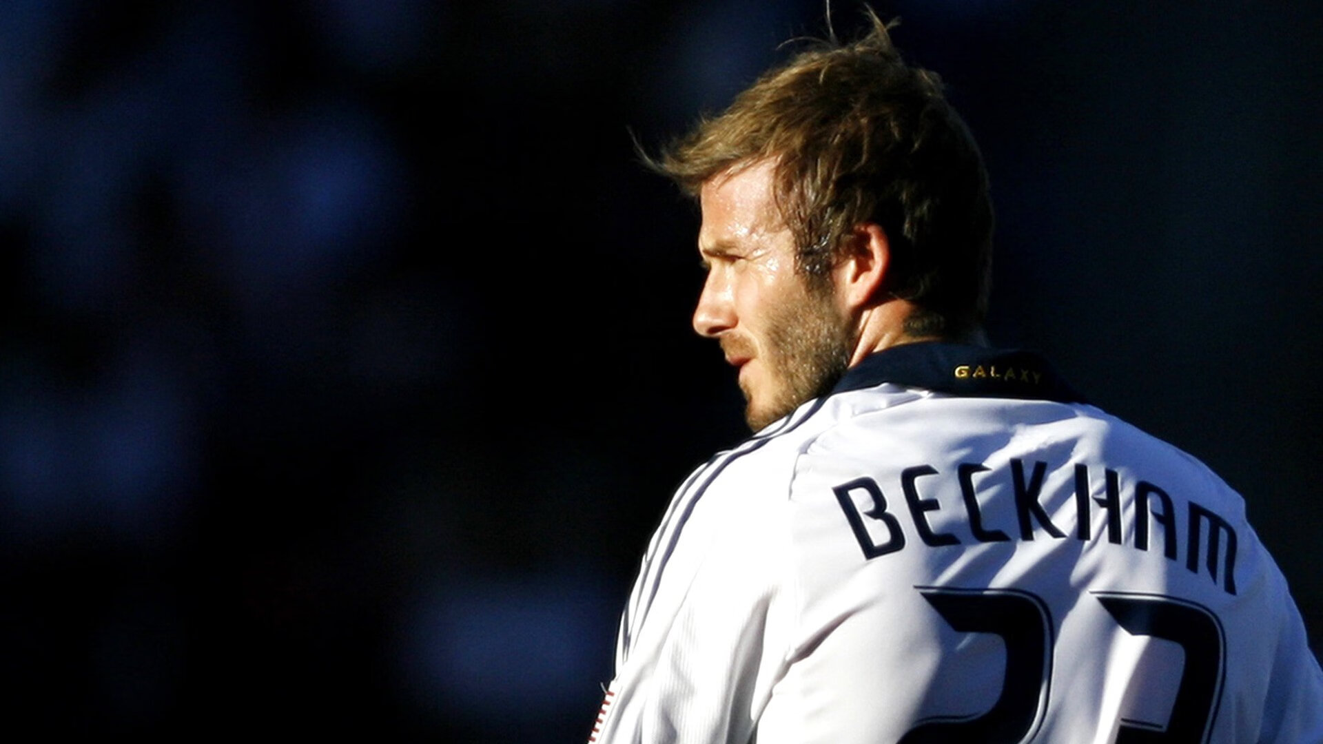 加拿大队带队取胜！，穆古鲁扎重要时刻败北观众掌声雷动